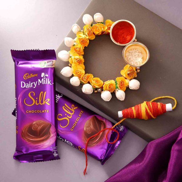 Bhai Dooj Tikka Holder With Dairy Milk Silk