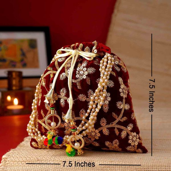 Exotic Karwachauth Potli-Dryfruits & Shringar Hamper - Image 4