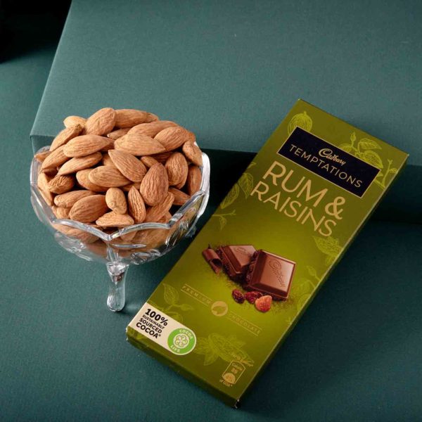 Zari Clutch Chcolate Dryfruits Hamper - Image 3