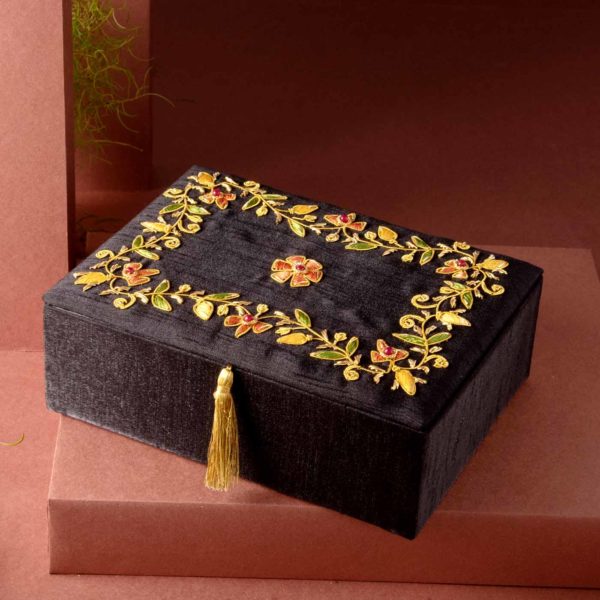 Zari Jewellery Box Dryfruits Cans Hamper - Image 5