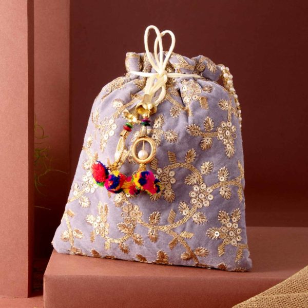 Potli Bag  & Earrings Hamper - Image 3