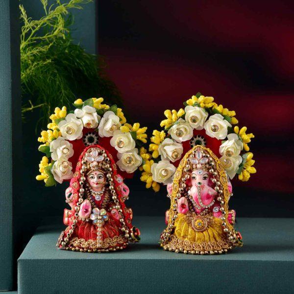 Lakshmi Ganesha Besan Laddo Hamper - Image 2