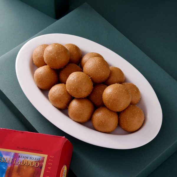Lakshmi Ganesha Besan Laddo Hamper - Image 3