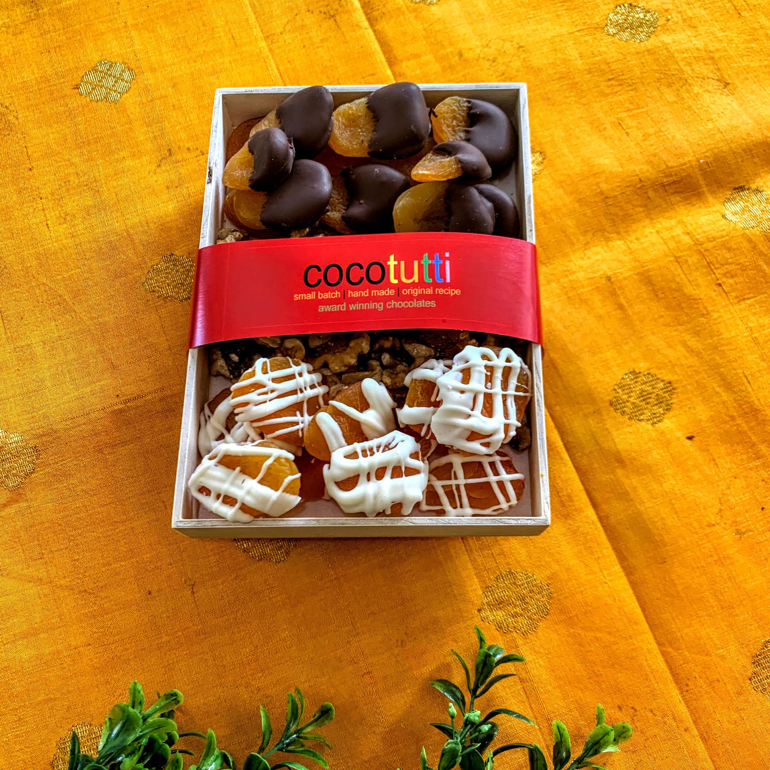 Handcrafted Dried Fruit and Nuts Tray with a Set of Handpainted Diyas