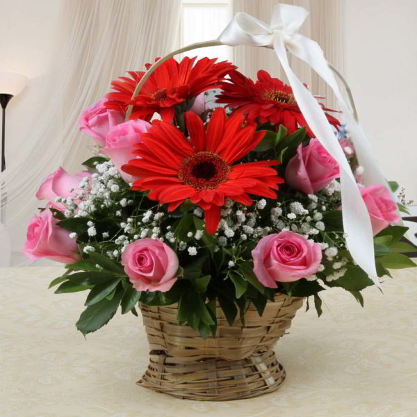 Arrangement of Mix Red and Pink Flowers - Same Day Delivery