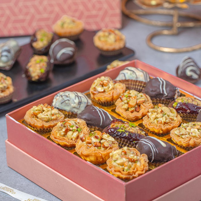 Assorted Dates & Baklava (16pc) (USA)