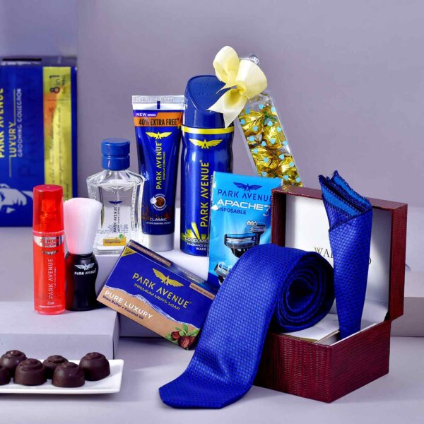 Saphire Groom Hamper