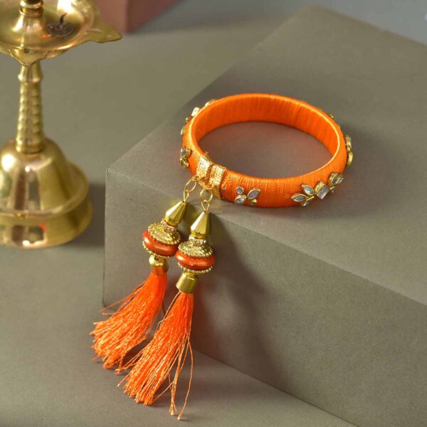 Karwachauth Thali, Sweet & Cosmetic Hamper - Image 4
