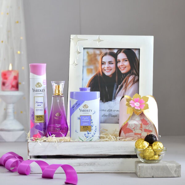 Personalised frame Hamper