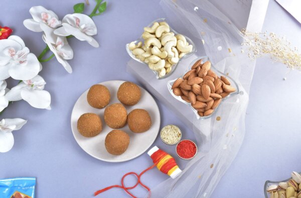 Bhaidooj Laddu & Dry Fruit Hamper