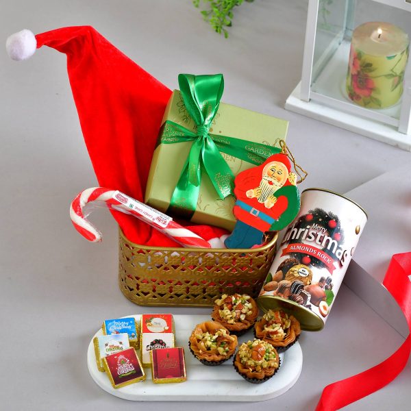 Santa's Sweet Treats & Festive Delights Gift Set