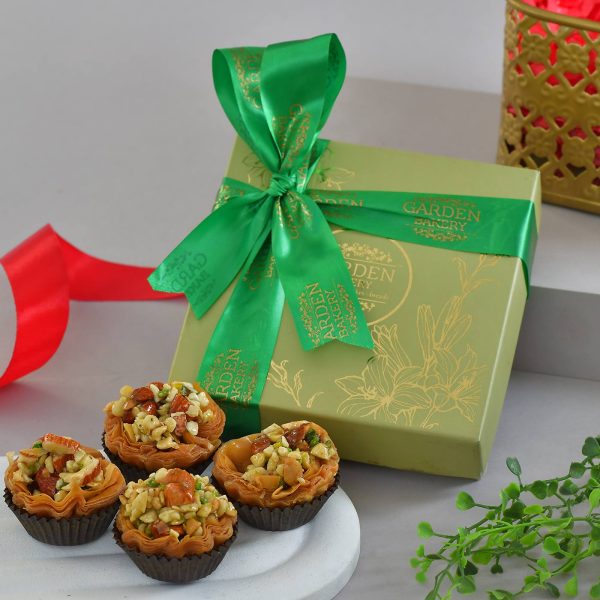 Santa's Sweet Treats & Festive Delights Gift Set - Image 3